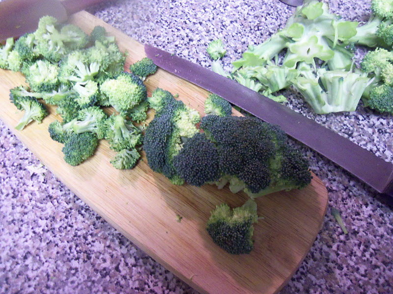 Cut the broccoli into small florets, removing the excess stalk.