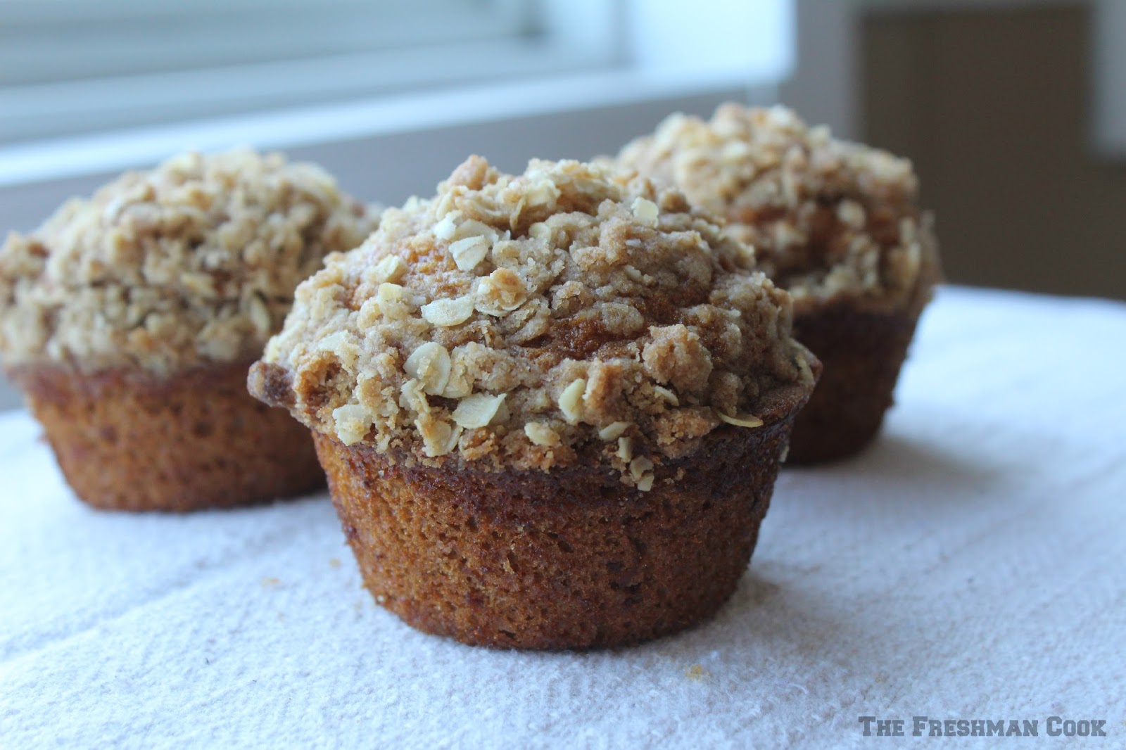 Pumpkin Muffins with Streusel Oat Topping Recipe