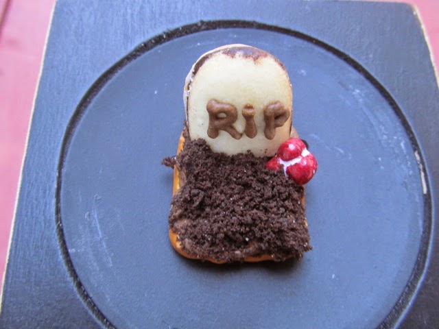 Haunted Graveyard Bites
