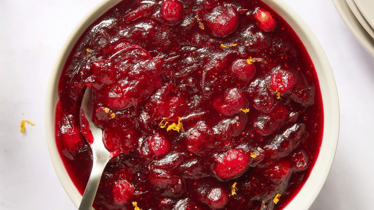 Cranberry Sauce Recipe: Ignite Your Taste Buds! - The Fresh Man cook